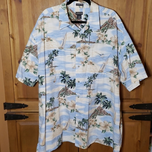 St. John's Bay Other - St. John's Bay Island Style Hawaiian Print Shirt
